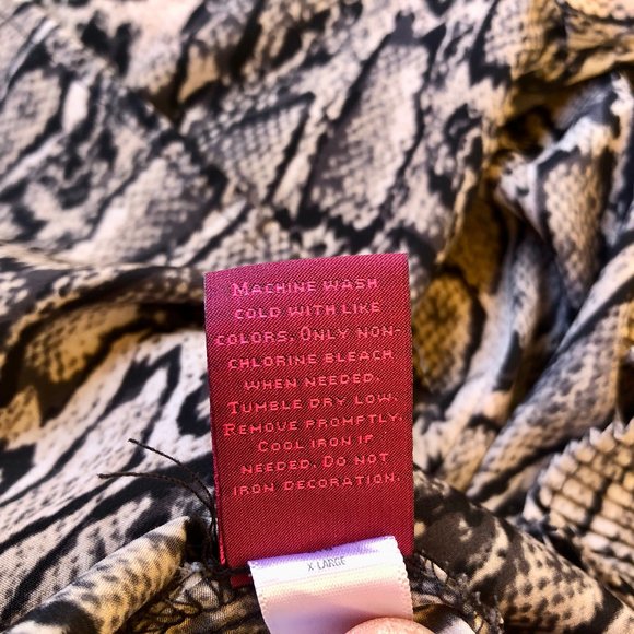 212 Collection Button Up Blouse Reptile Print Ruffles Long Sleeves - Picture 10 of 13